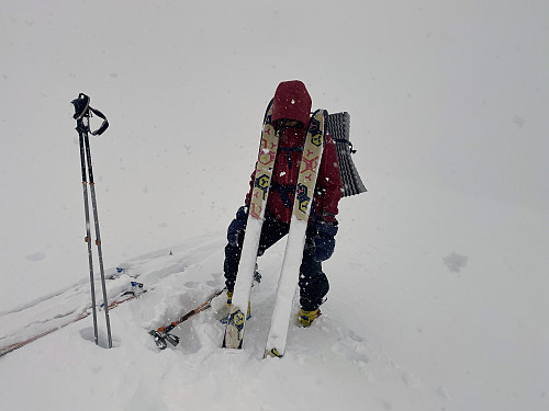 Image #10: We had started out with rather wet snow at about 300 m.a.m.s.l.; but as we got higher up, the weather became colder, and ice and snow started sticking onto my daughter's skis.