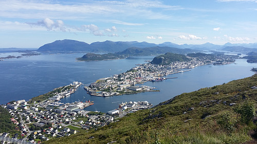 Utsikt over Heissa og Ålesund fra Sukkertoppen