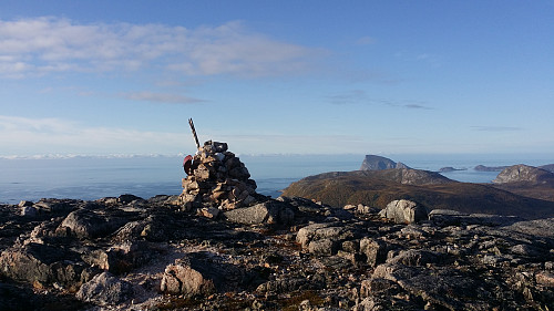 Toppvarde på Lakstinden