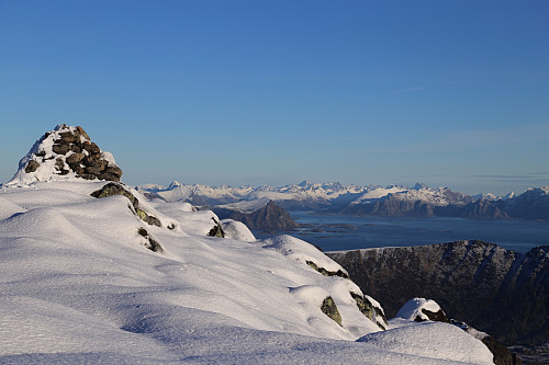 Utsikt mot øst fra Guratinden.