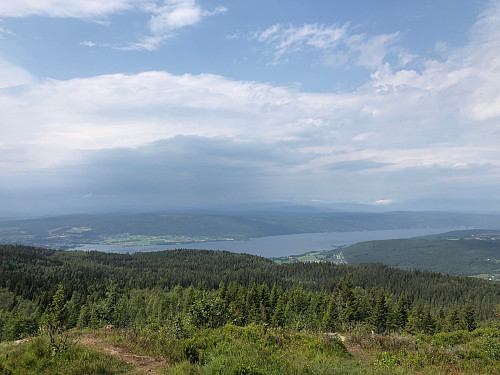 Usiktspunkt Lamannshaugen - Utsikt nordvest mot Jevnaker og Randsfjorden