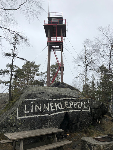 Toppunkt og fint tårn på Linnekleppen