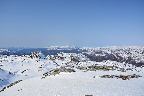 Utsikt mot Rosendalsalpene og Etnefjella fra Rauddalsnuten.