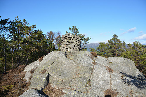 Toppen av Hovdafjellet, 170 moh.