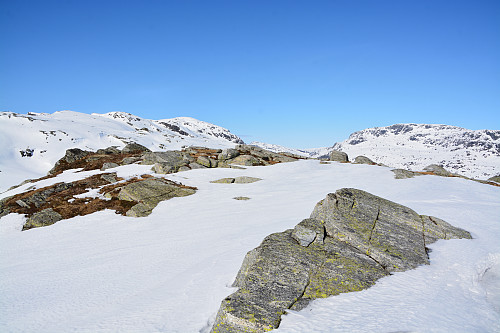 Toppen på det navnløse fjellet sør for Stordalsvatnet, 1045 moh.
