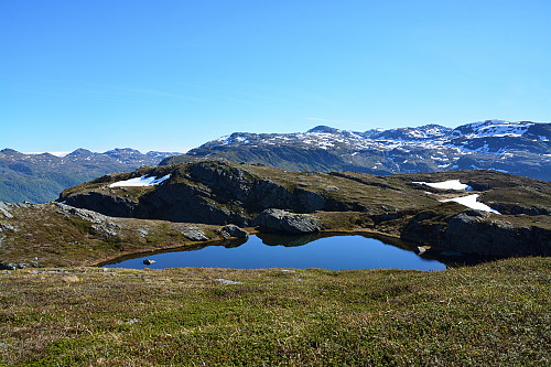 Tjørn nærme Grønskornuten.