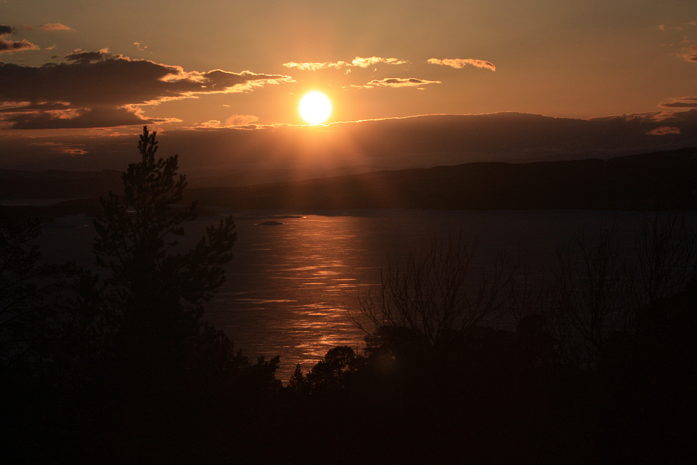 Fin kveldstur i solnedgang.