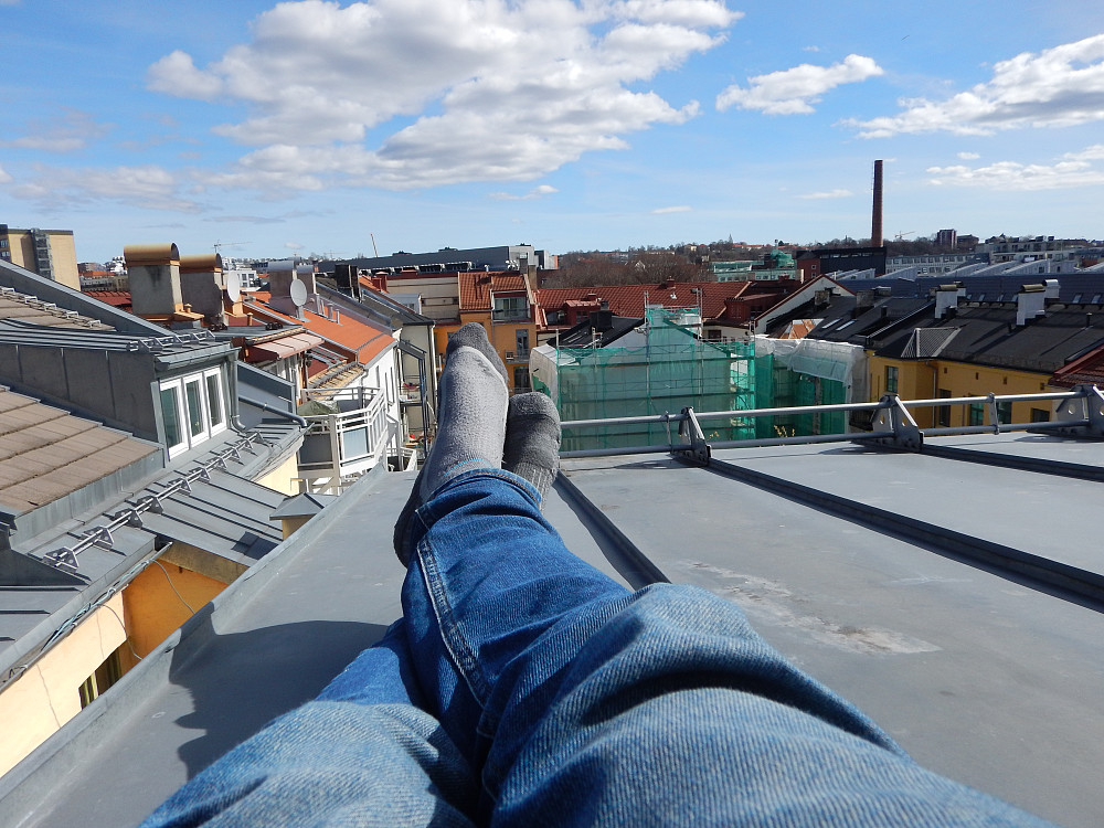Tok en natt i Oslo. For ett vær. Besteg ett hustak :)