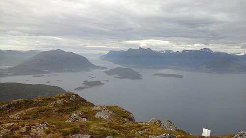 Frå toppen av Laupsnipa, mot nordøst