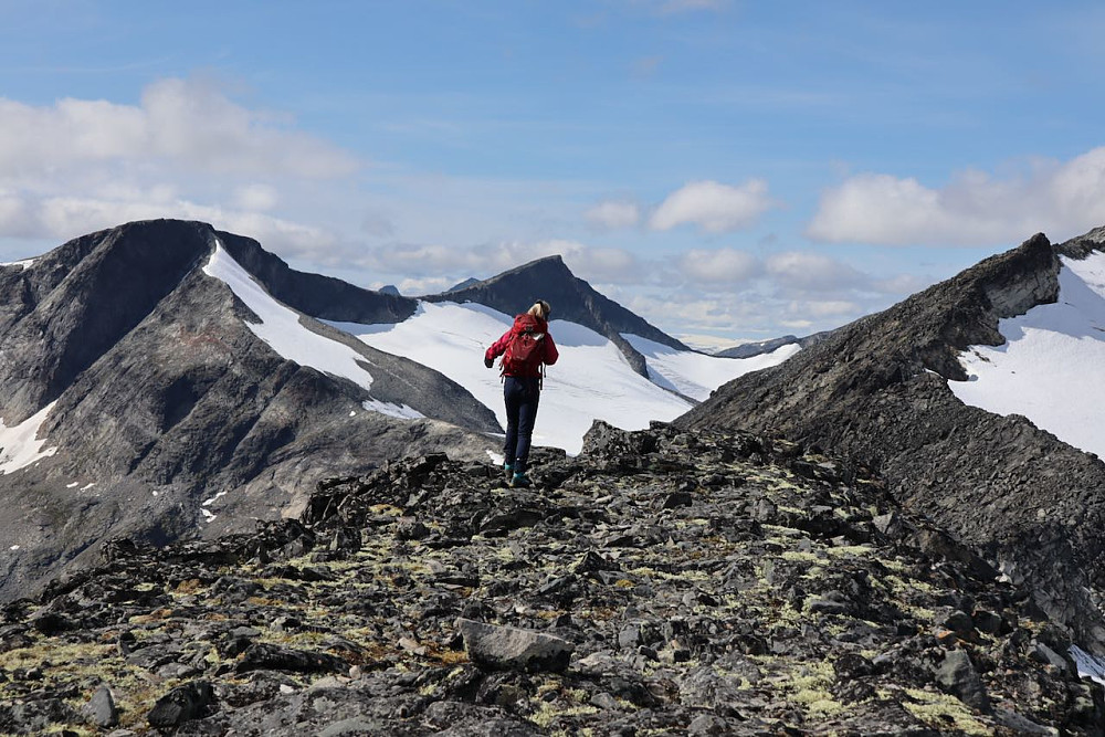 Vêret blir stadig betre, og det er herleg å rangle over 2000 m.o.h