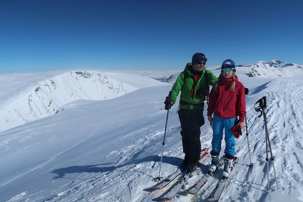 Far og datter på Veslfjelltind