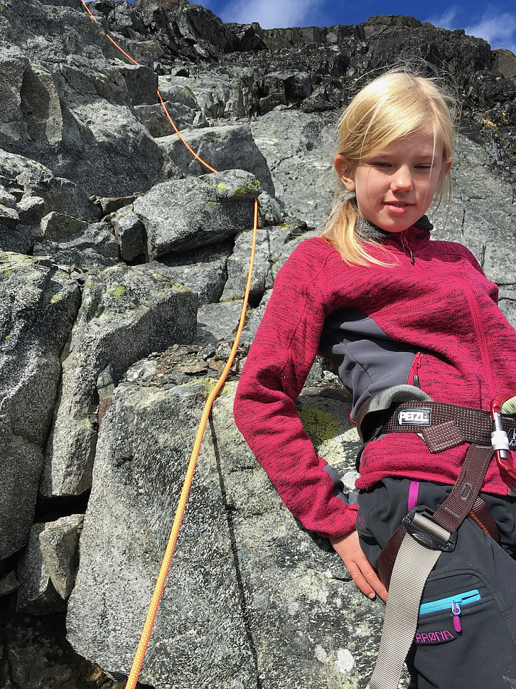 Andrea ved foten av oppgangen mot skaret mellom V1 og Vest for V1