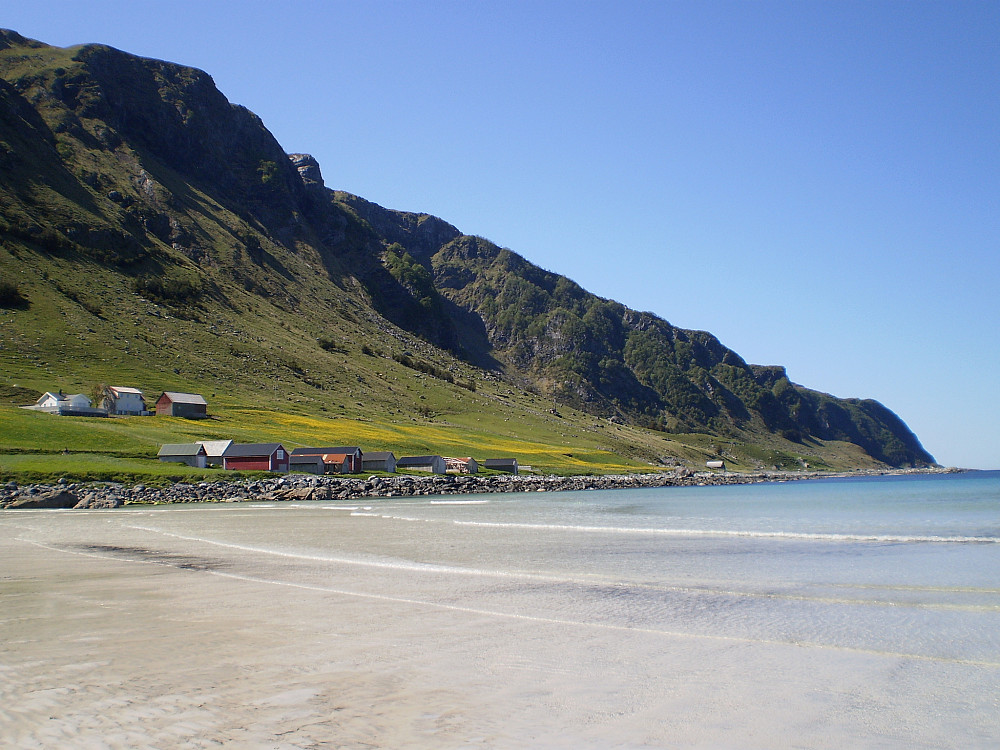 Etter turen vart det bading på Refviksanden, den finaste sandstranda i landet.