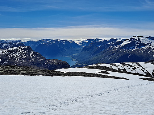 Ramusfjellet mot Oppstrynsvatnet