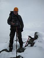 GPS reg i snødrev på V0. Foto Pål