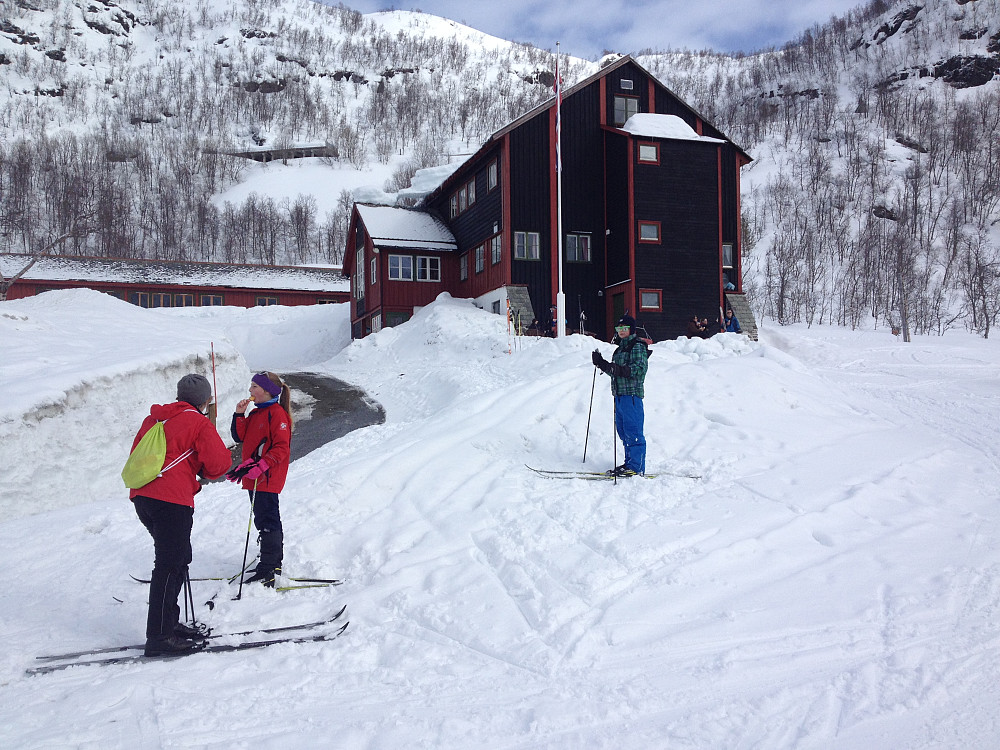 Litt saftis på Herberget må til etter en 3 km skitur!