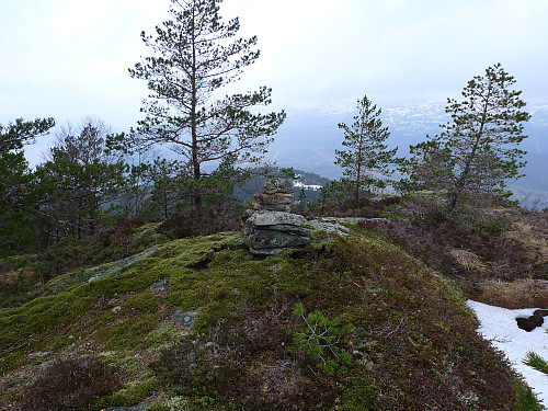 Lett restaurert varde på Raunelifjellet