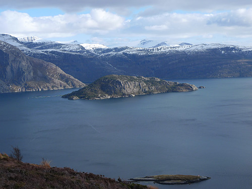 Marøya sett fra Rugsundøya