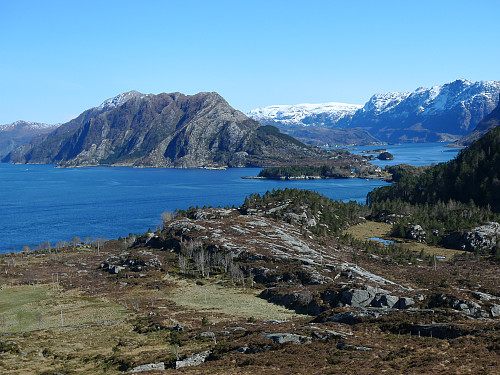 Utsikt mot Rugsundøy med Tangane Kystfort