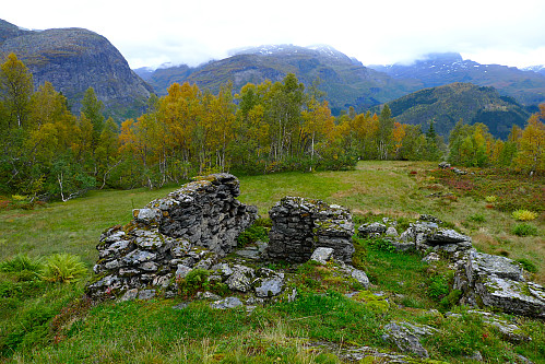 Stølsmurer på Grostøl