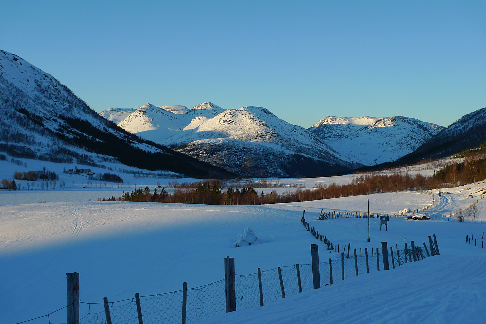 Dvergsdalen i ettermiddagsol