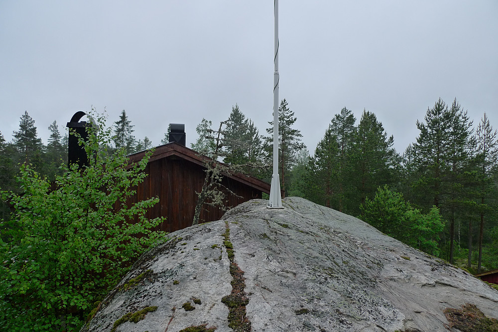 Høyeste punkt ved flaggstangen på SØ for Bjørnholen i Skedsmo