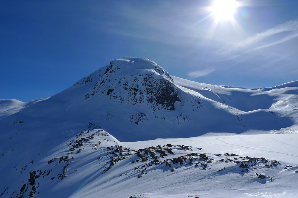 Mot Bjåstadbreen 1602 fra Nipa på returen om ettermiddagen