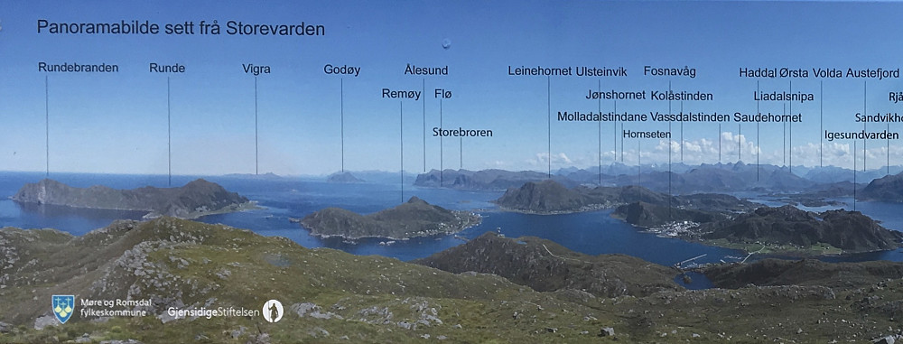 Flott panorabilde av øyriket sett fra Storevarden.Foto Odd Magne Kvalsund