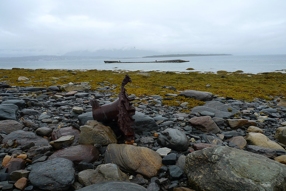 Vraket av Tirpitz ble hugget opp og fjernet etter krigen. Kan denne rustne metalldelen være en etterlatt del av slagskipet?