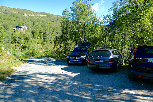 Parkering ved Bjåen