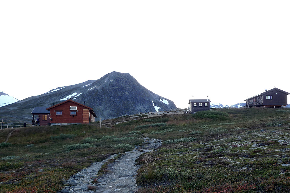 Pyttbua med Putteggenden i bakgrunnen.