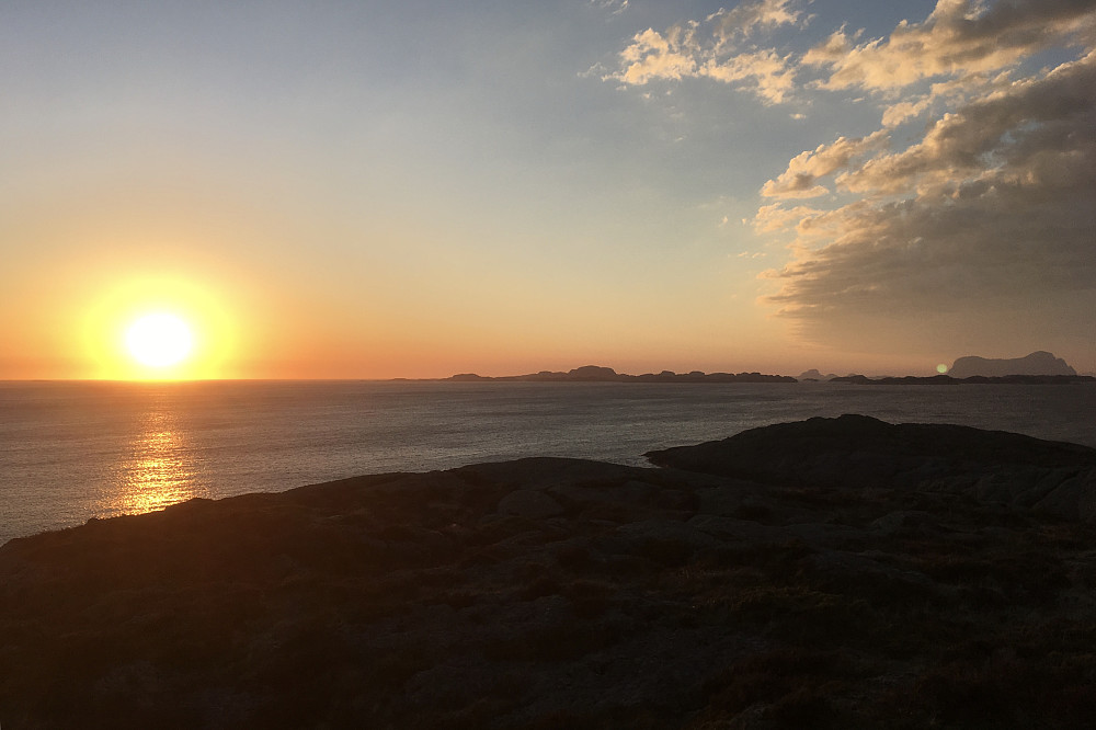 Like før det er slutt på en fin dag... Alden i høyre billedkant