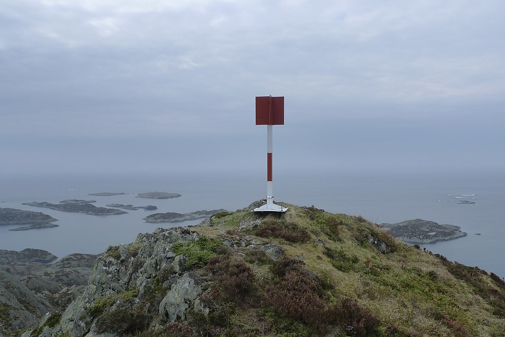 Oldertinden 154moh - Høyeste punkt på Olderøyna i Solund