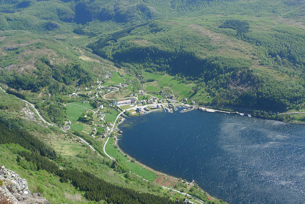 Mot Stongfjorden