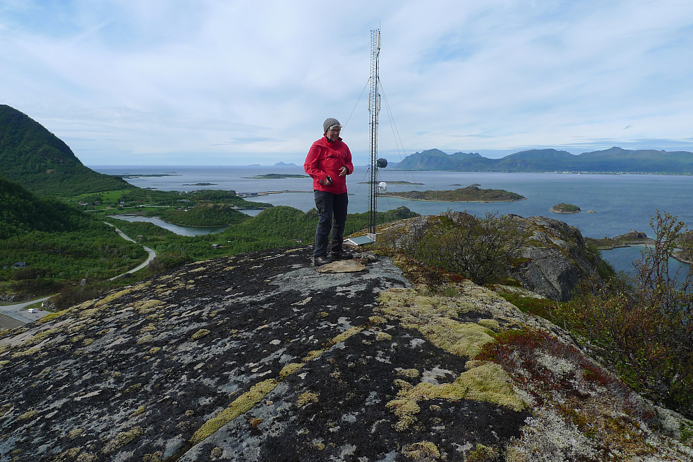 Oppe på toppen hvor Inger Lise bygget en liten varde i august 2010
