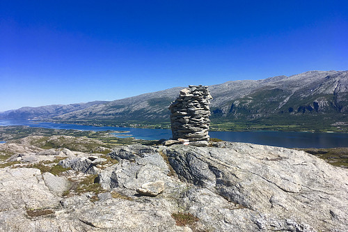 Flott varde (og vetested?) på GPS 33W 377781 7286037