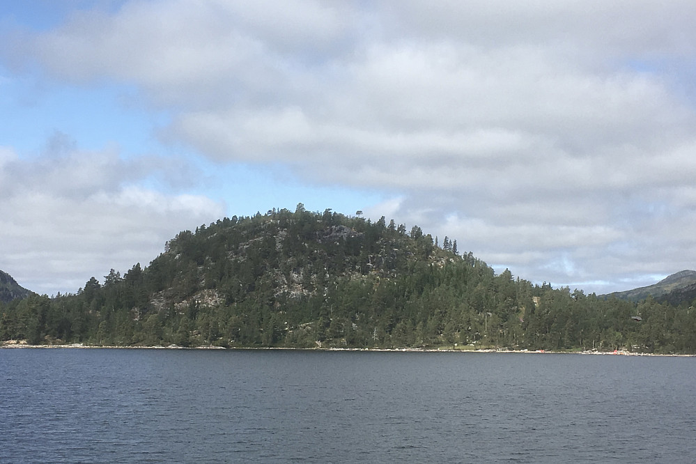 Otroåsen sett fra Setesdalvegen i øst