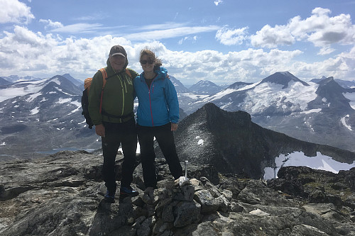 Lise Sofie og meg på toppen av Stetind 2020! Foto Jon Helge