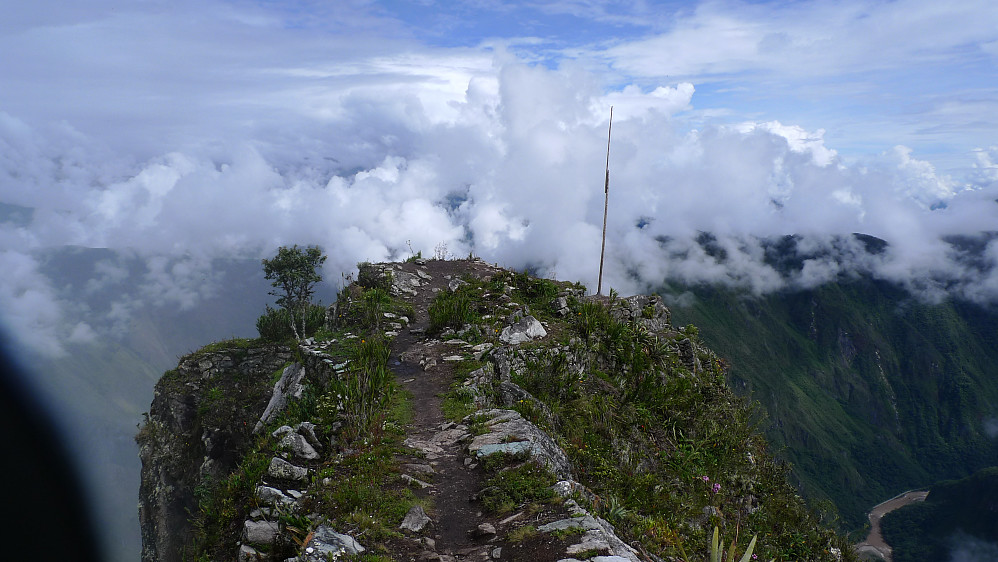 Utsiktspunkt nedover mot Machu Picchu og dalen