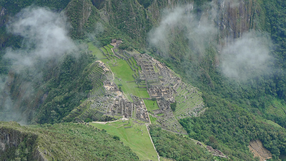 Her ser vi ned mot ruinene etter Machu Picchu