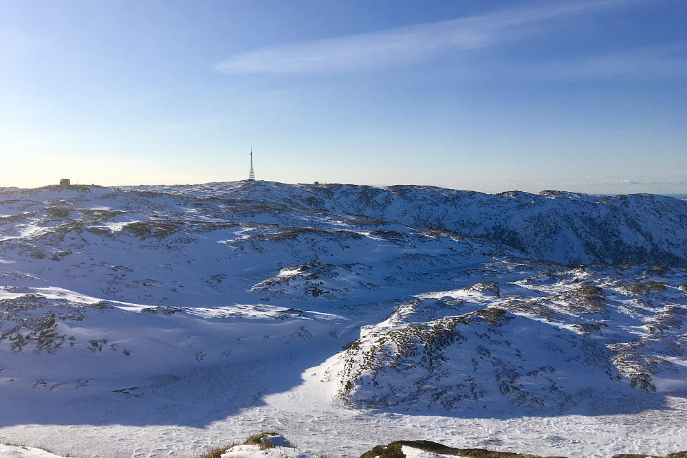 Mot masten på Rundmanen