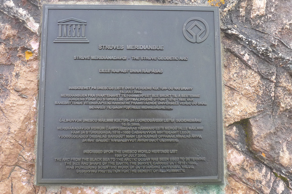 Minneplaketten for Struves meredianbue
