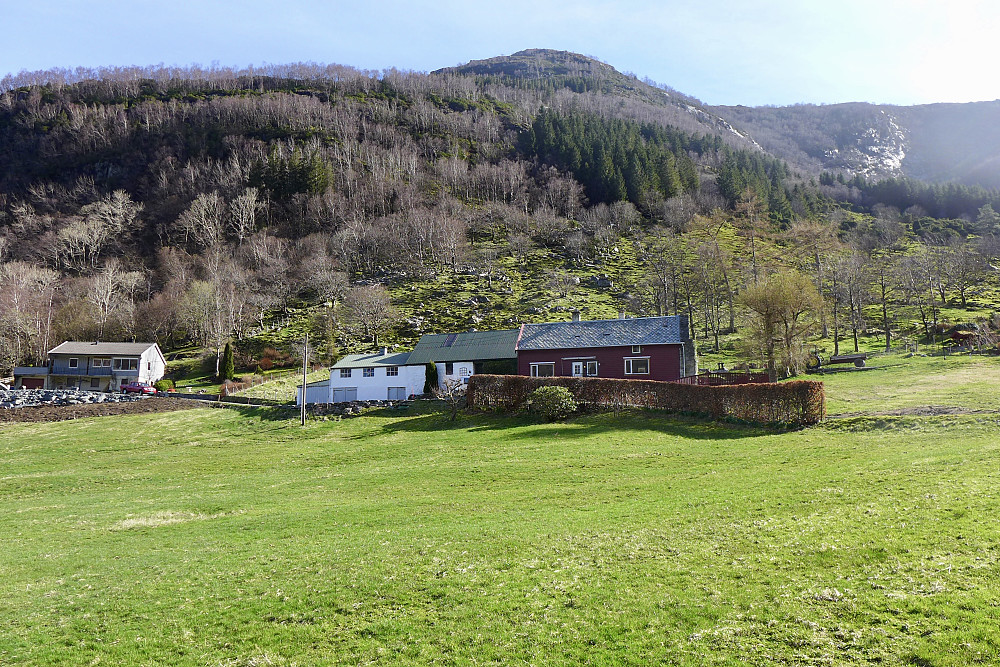 Jordalen Bruk nr. 1. Slekten til min tippoldemor holdt til på gårder i dette området av Jordalen i mange generasjoner fra ca. 1600 til 1800.