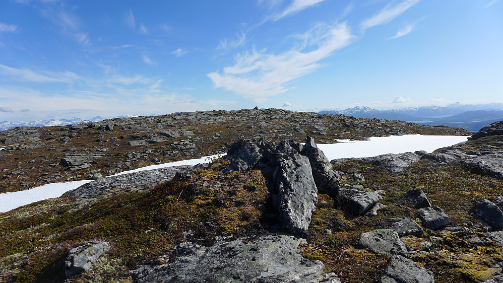 Varde nord for Korsebekkfjellet. Hovedvarden i bakgrunnen