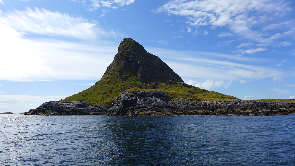 Vi nærmer oss Stavøya 