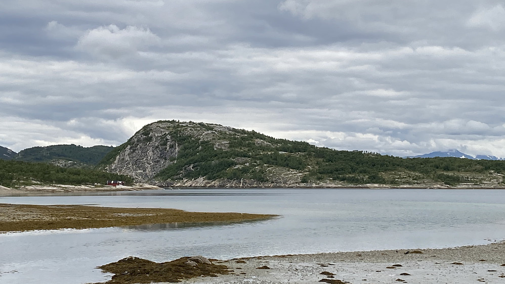 Steinsøya sett fra broen innerst i Trongsmauget