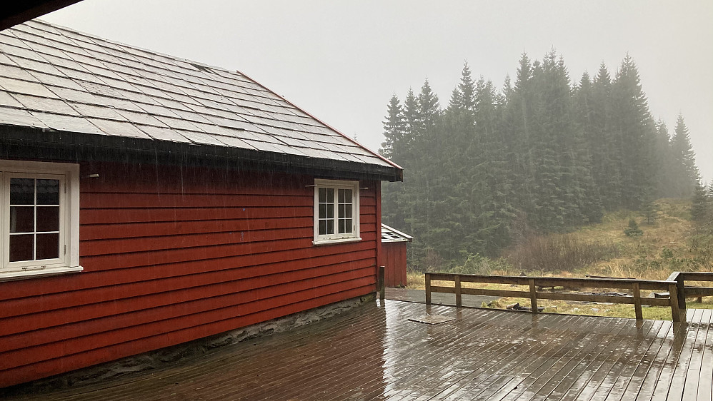 Været kunne vært bedre.... Terrassen var såpeglatt!