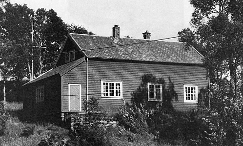Brannhytten 1987. Foto: Jørn E. Seim 1987/BFII s. 350