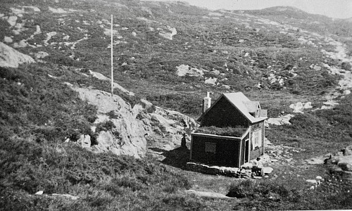 Tryggheim på Landåsfjellet ca. 1930. BF II side 245
