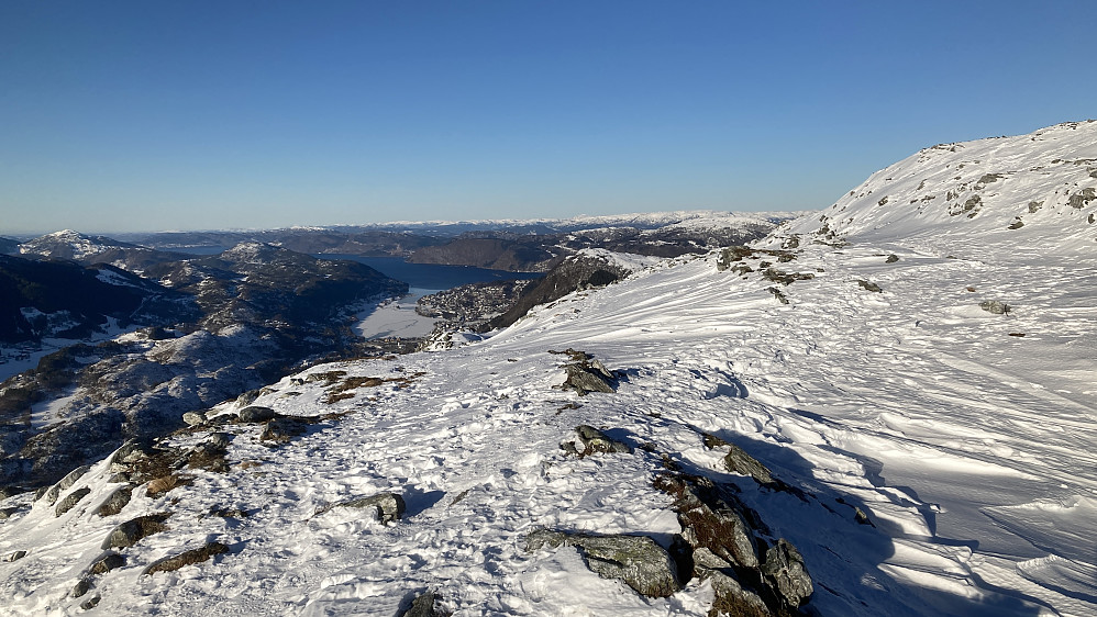 Utsikt nordover mot Arnavågen